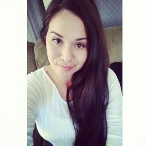 Meet your Posher, Claudia